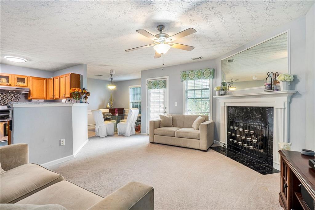 4616 Grand Central Parkway