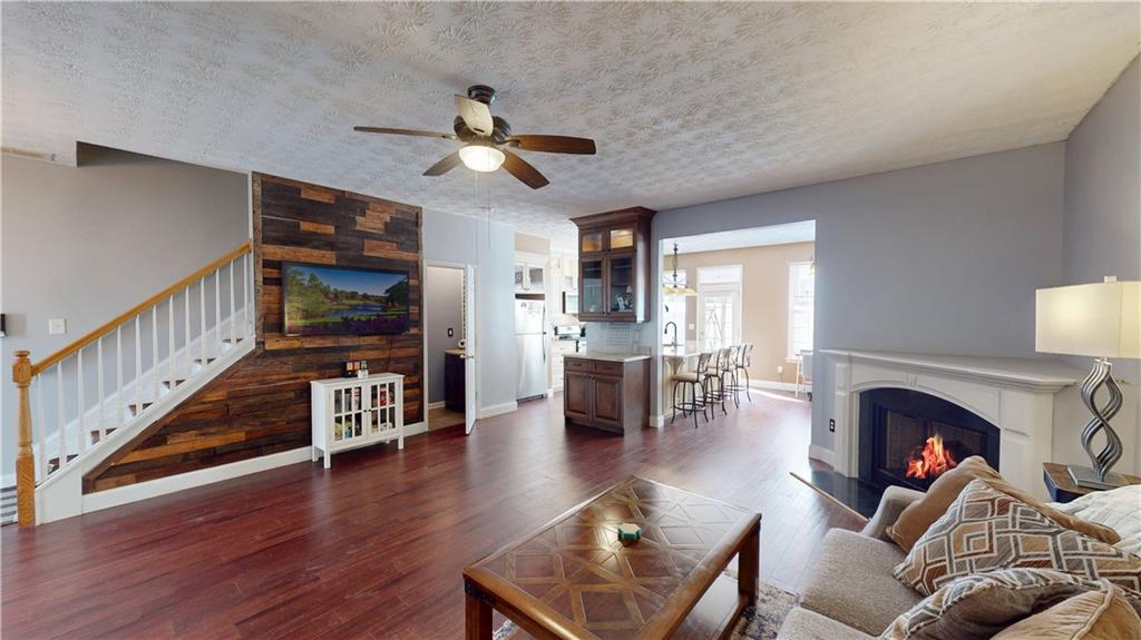 1511 Paramount Lane