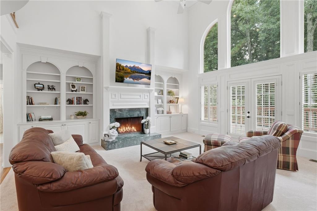 12125 Helleri Hollow
