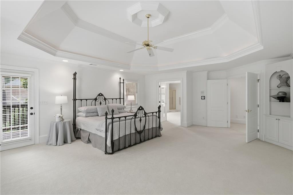 12125 Helleri Hollow