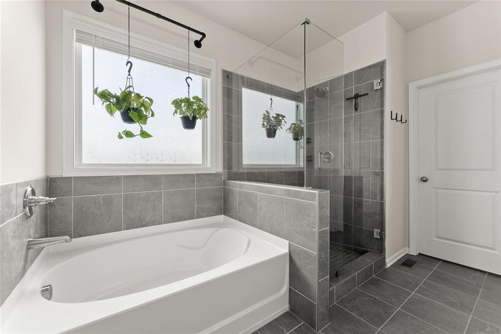 PORCHES AT MOBLEY LAKE - PB155-215 - Residential