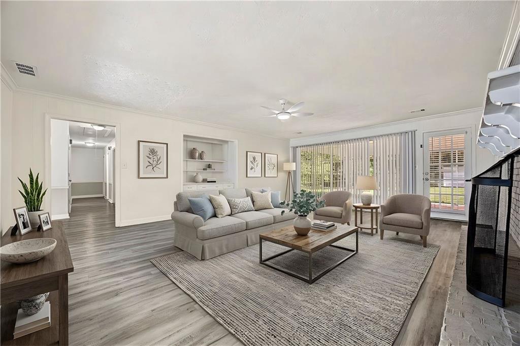 875 Hickory Oak Hollow