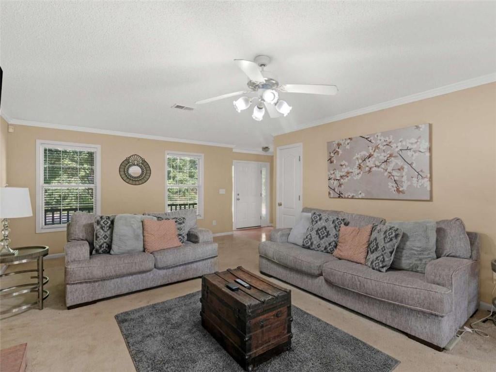 112 Crown Oaks Drive