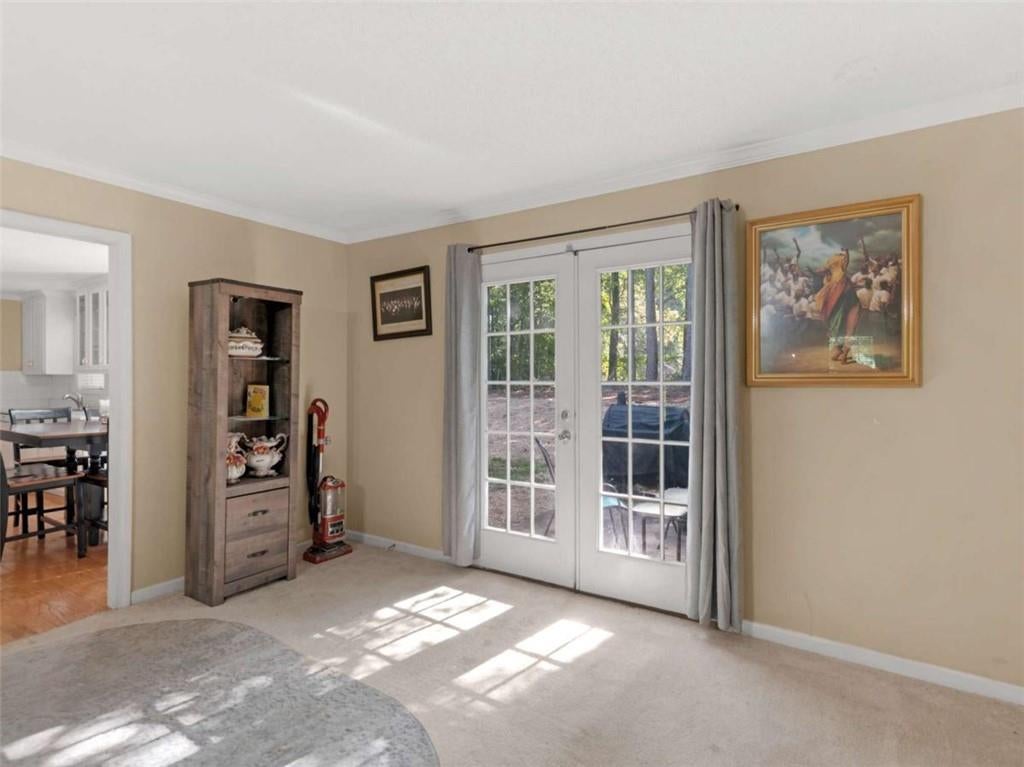 112 Crown Oaks Drive