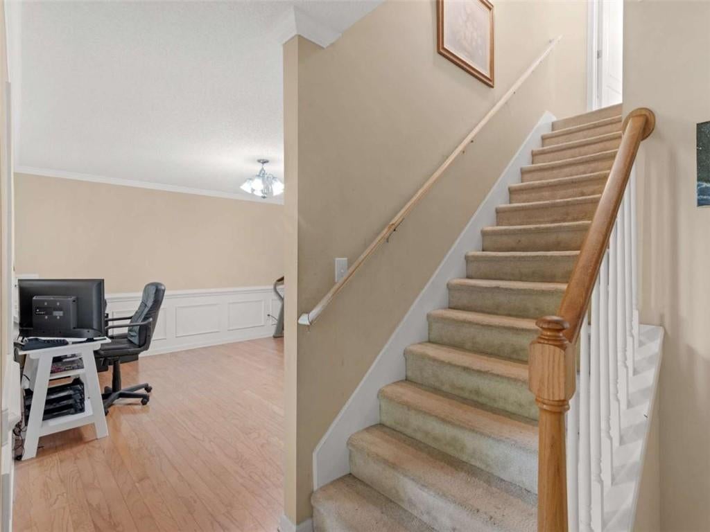 112 Crown Oaks Drive