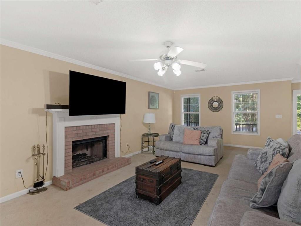 112 Crown Oaks Drive