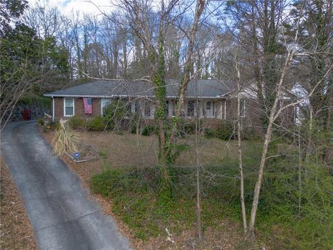 Photo of 650 Riverside Road, Roswell, GA 30075 (MLS # 7731008)
