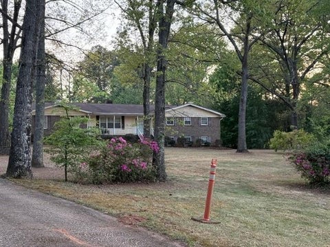 Homes For Sale - 75 Cedar Hill Drive<br/> Stockbridge, GA 30281