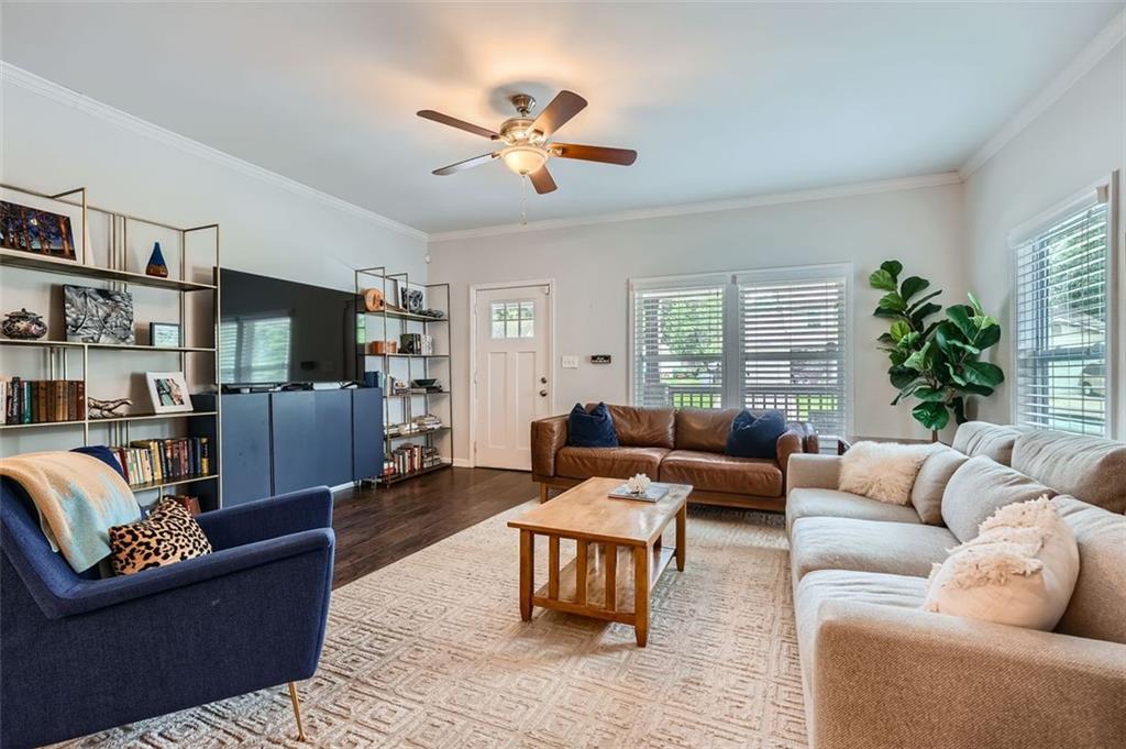 514 OAK Drive