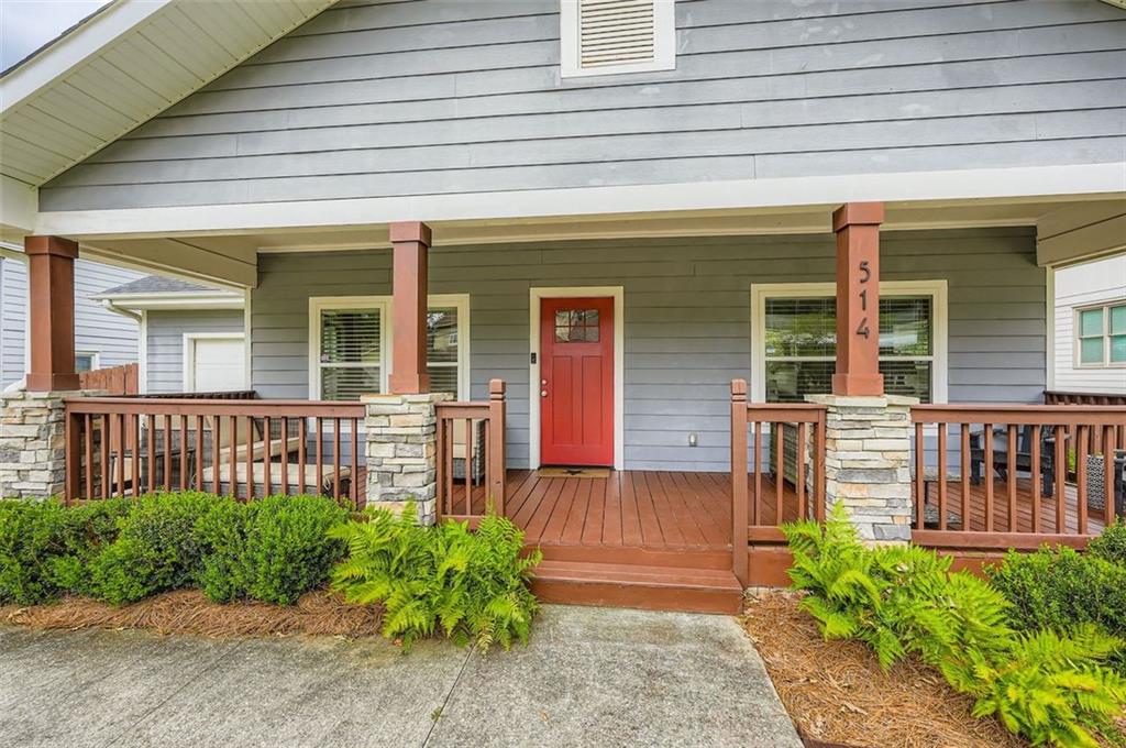 514 OAK Drive