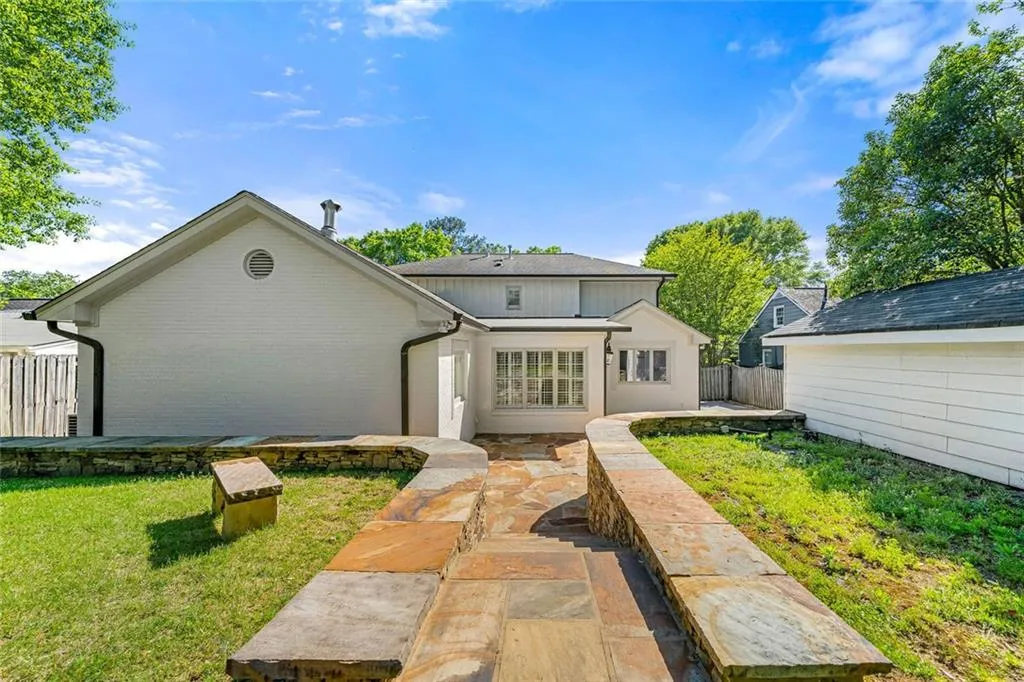 Atlanta, Georgia 30342, United States, 5 Bedrooms Bedrooms, ,3 BathroomsBathrooms,Residential,Active,112096