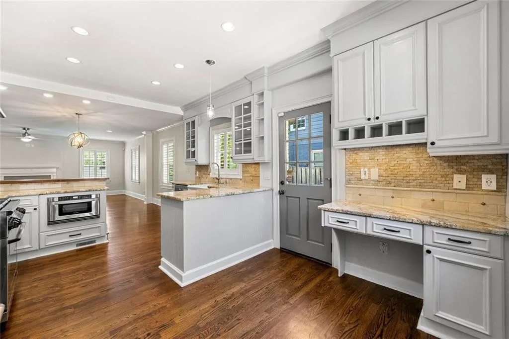 Atlanta, Georgia 30342, United States, 5 Bedrooms Bedrooms, ,3 BathroomsBathrooms,Residential,Active,112096