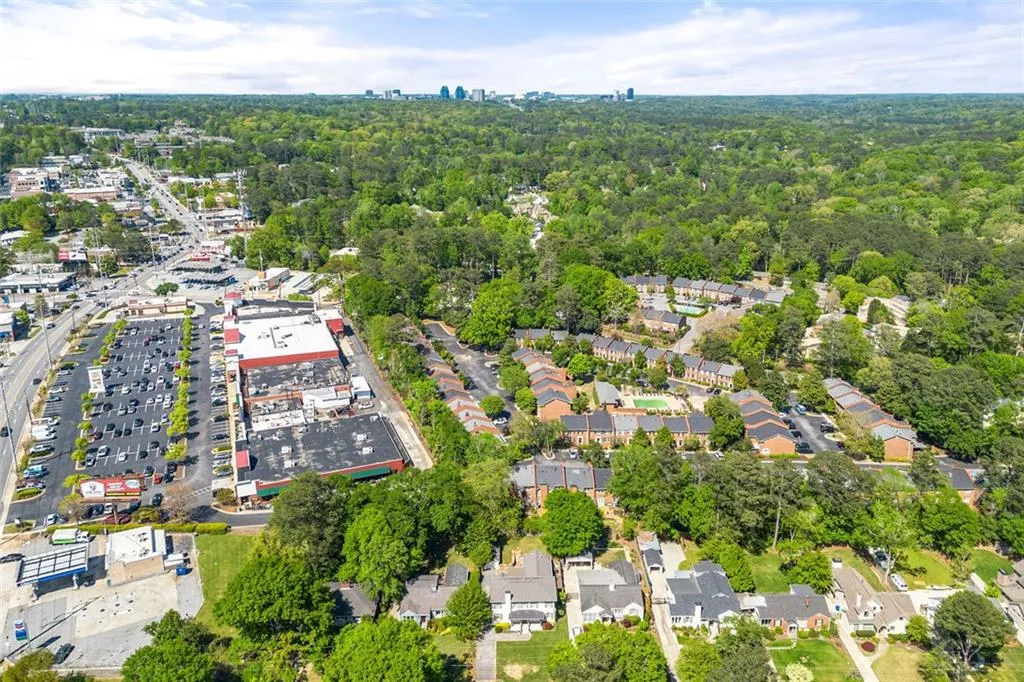 Atlanta, Georgia 30342, United States, 5 Bedrooms Bedrooms, ,3 BathroomsBathrooms,Residential,Active,112096