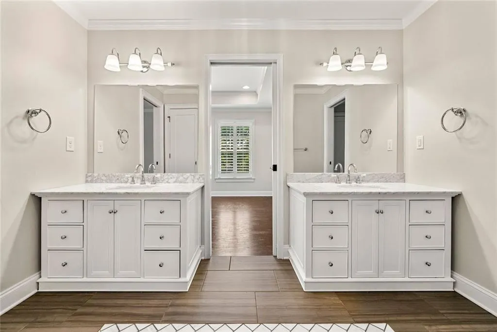 Atlanta, Georgia 30342, United States, 5 Bedrooms Bedrooms, ,3 BathroomsBathrooms,Residential,Active,112096