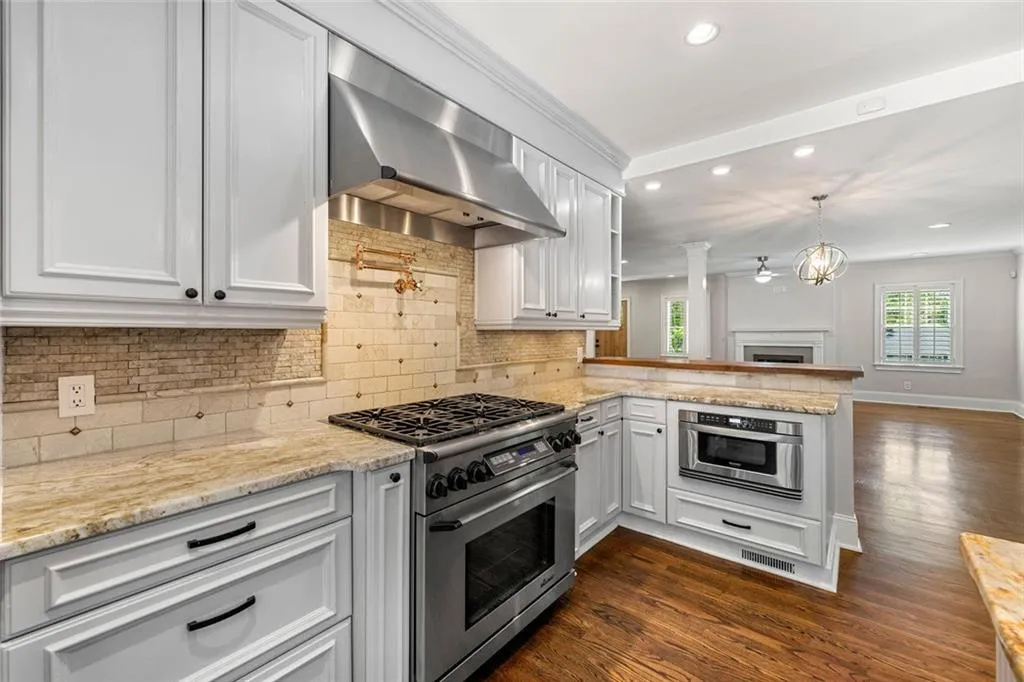 Atlanta, Georgia 30342, United States, 5 Bedrooms Bedrooms, ,3 BathroomsBathrooms,Residential,Active,112096