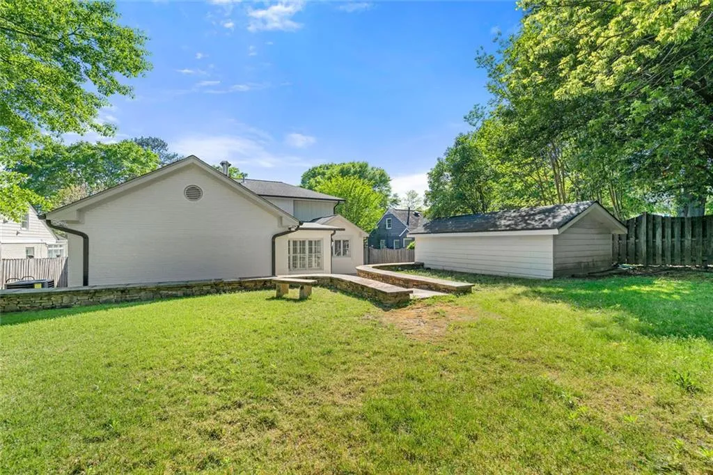 Atlanta, Georgia 30342, United States, 5 Bedrooms Bedrooms, ,3 BathroomsBathrooms,Residential,Active,112096