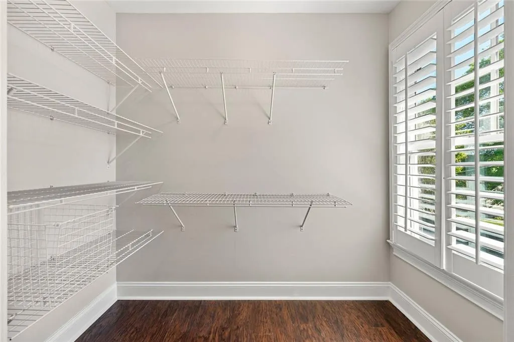 Atlanta, Georgia 30342, United States, 5 Bedrooms Bedrooms, ,3 BathroomsBathrooms,Residential,Active,112096