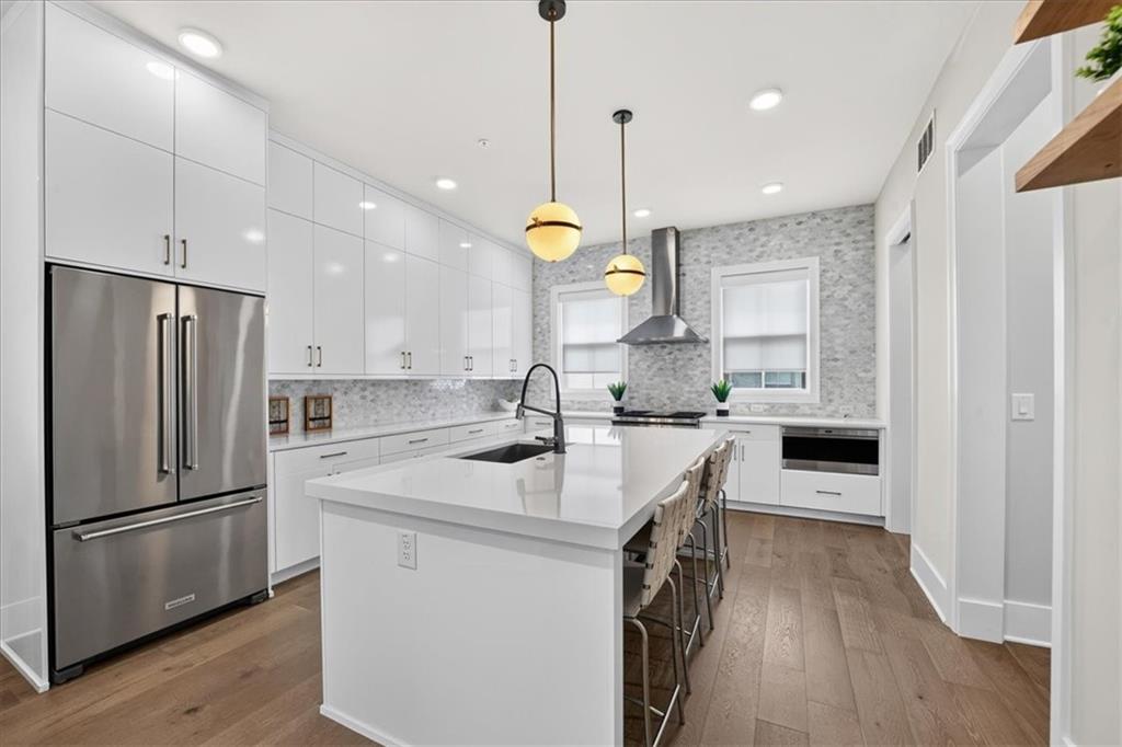 574 Boulevard Place NE 12