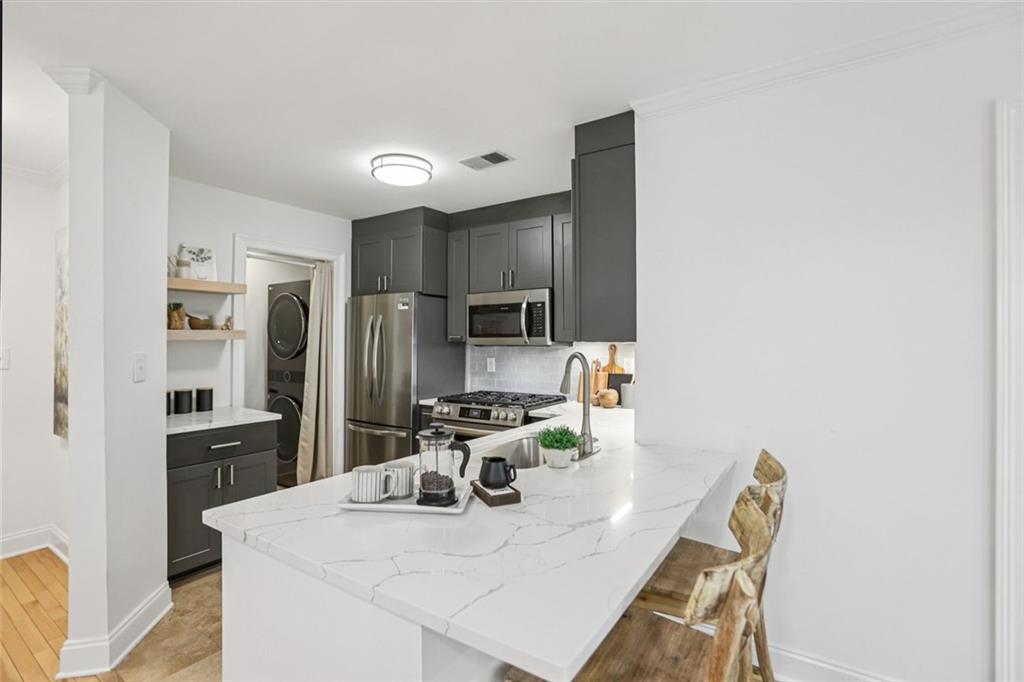 209 14th Street NE 105