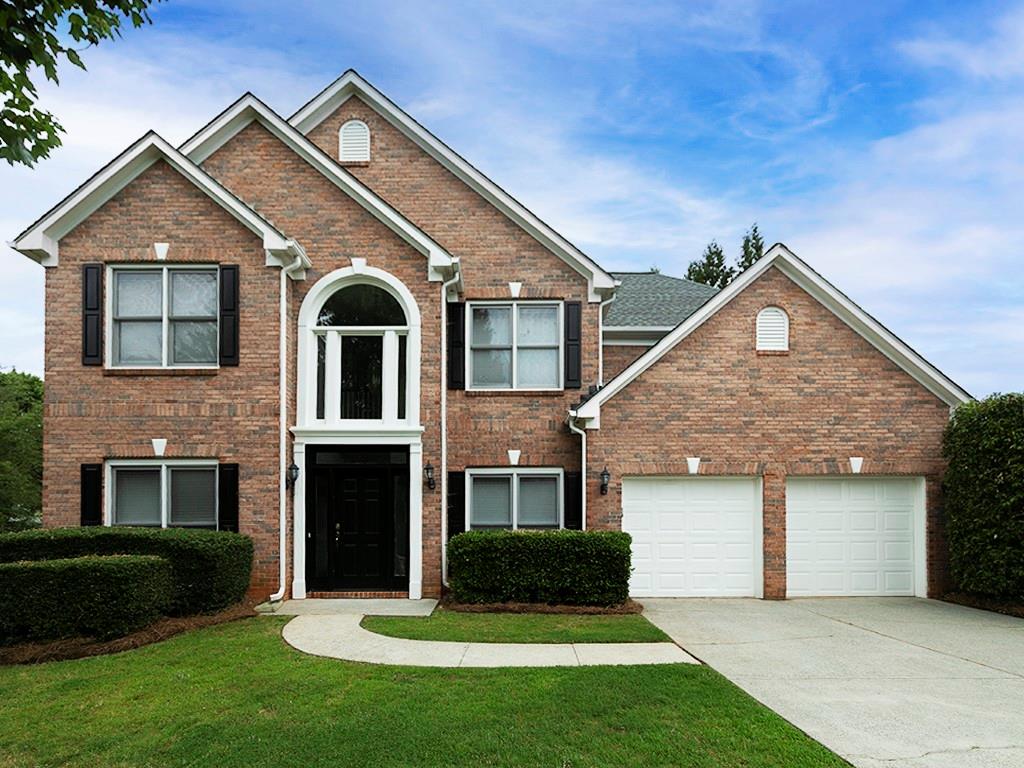 UNBELIEVABLE PRICE FOR THIS GORGEOUS HOME!!!
Rare opportunity in this sought after school district.  Located in Swim/Tennis neighborhood and on a cul-de-sac! 
GORGEOUS FOUR BEDROOM TWO AND A HALF BATH HOME.  Two story family room with built ins and fireplace. 
Granite/Stainless Kitchen.