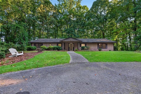 Homes For Sale - 536 Adams Road<br/> Fayetteville, GA 30214