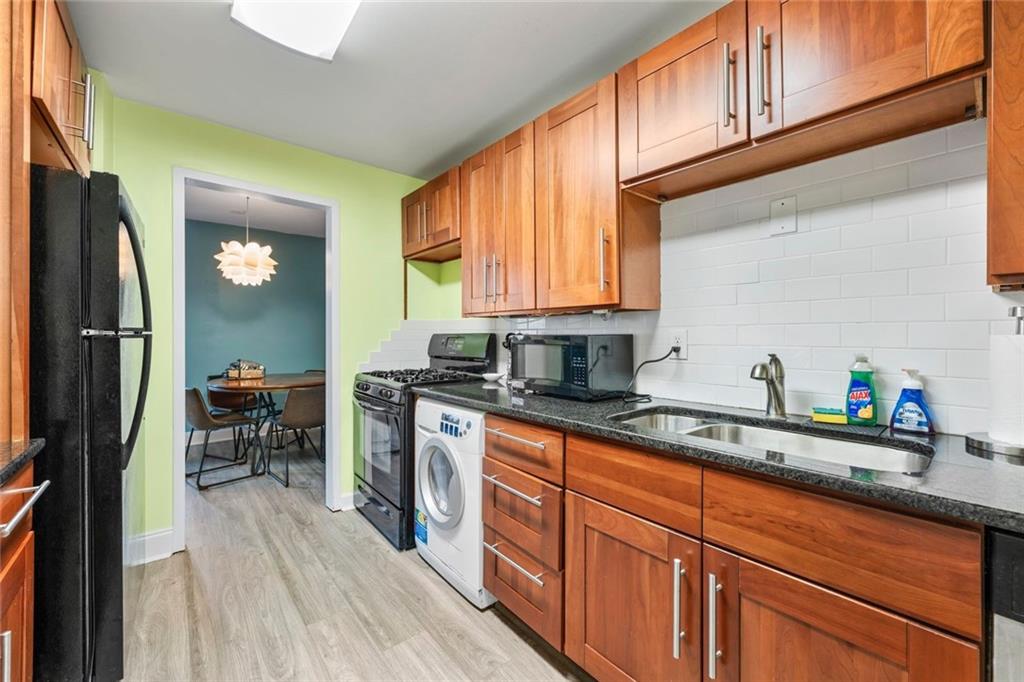 215 Piedmont Avenue NE 303