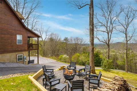 Homes For Sale - 239 Northwoods Circle<br/> Blairsville, GA 30512