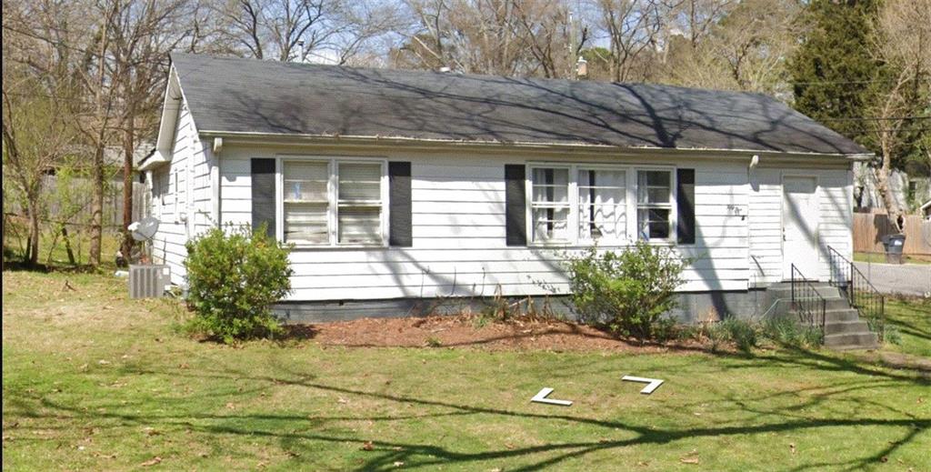 Amazing opportunity for investor! Prime location, situated in desirable neighborhood with high demand for rental, no association, Low maintenance with excellent tenant. open floor plan! Large family room! 3 Spacious bedrooms! and 1 bath, 1504 SQ/ft Living are  Fenced in back