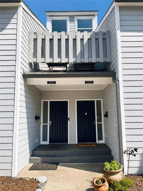 Condo For Sale - 1009 Riverbend Club Drive<br/> Atlanta, GA 30339
