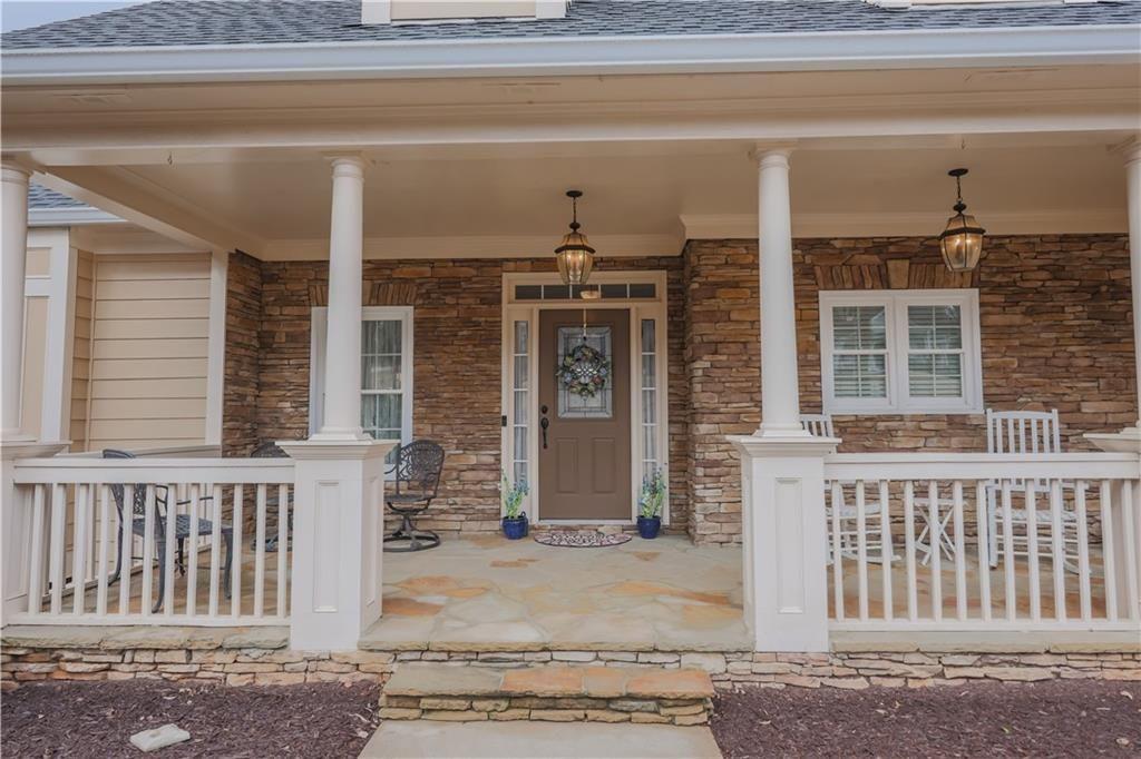 115 Mountain Falls Way