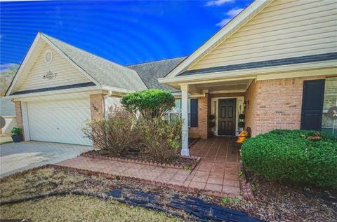 Homes For Sale - 200 Syracuse Lane<br/> Newton County, Covington, GA 30016