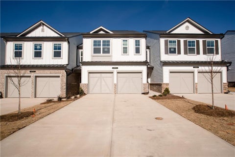 Townhouse For Rent - 5935 Osgood Place<br/> Cumming, GA 30028