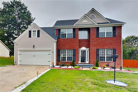 Homes For Rent - 2635 Rainbow Creek Drive<br/> Decatur, GA 30034
