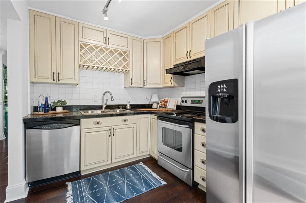 1127 Riverbend Club Drive, Atlanta, Georgia image 10