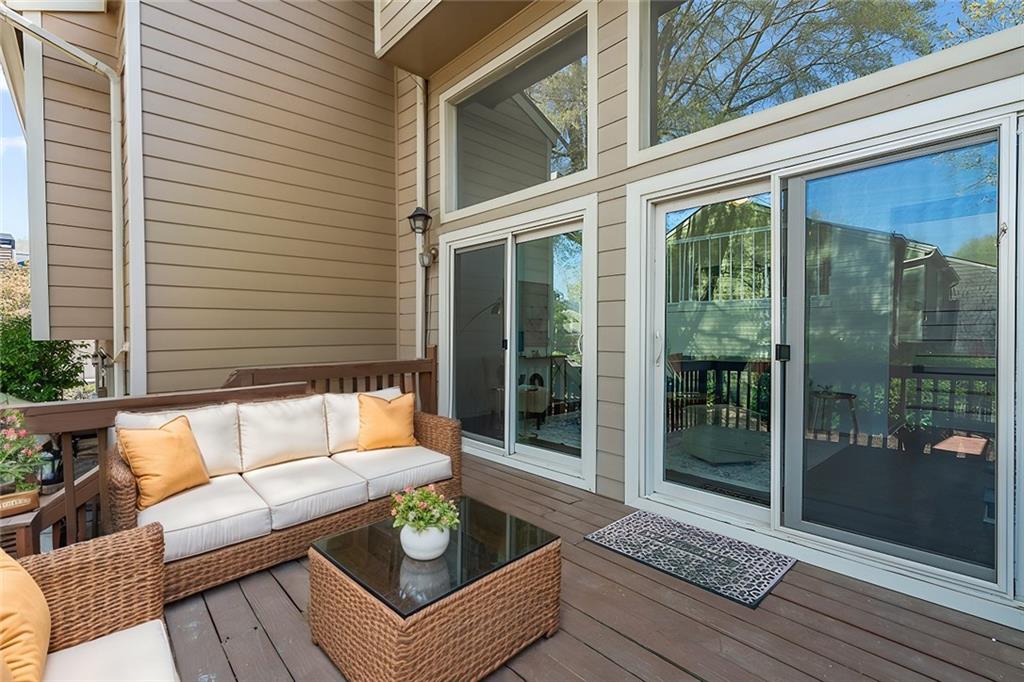 1127 Riverbend Club Drive, Atlanta, Georgia image 22
