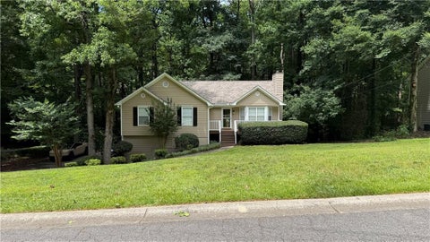 Homes For Sale - 150 Hartwood Drive<br/> Woodstock, GA 30189