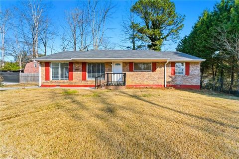 Homes For Sale - 850 King Road<br/> Jonesboro, GA 30236