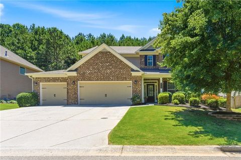 Homes For Sale - 3735 Grandview Manor Drive<br/> Cumming, GA 30028