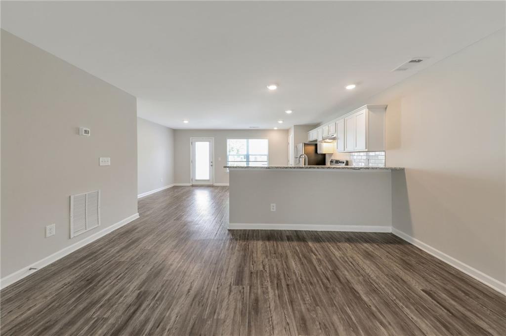 4431 Pinscher Street