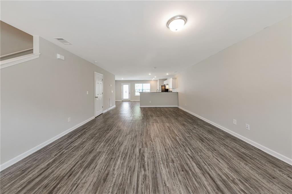 4431 Pinscher Street