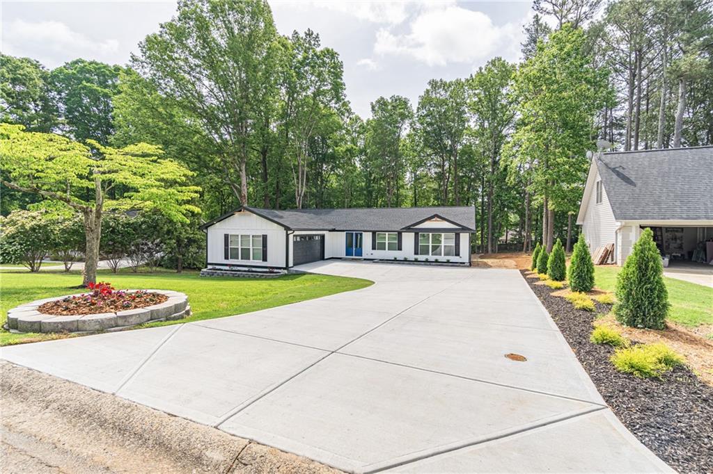 2265 Hillbriar Drive, Buford, Georgia image 3