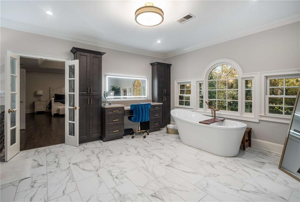 Atlanta Country Club - Residential