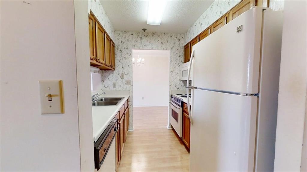 300 Johnson Ferry Road NE B607