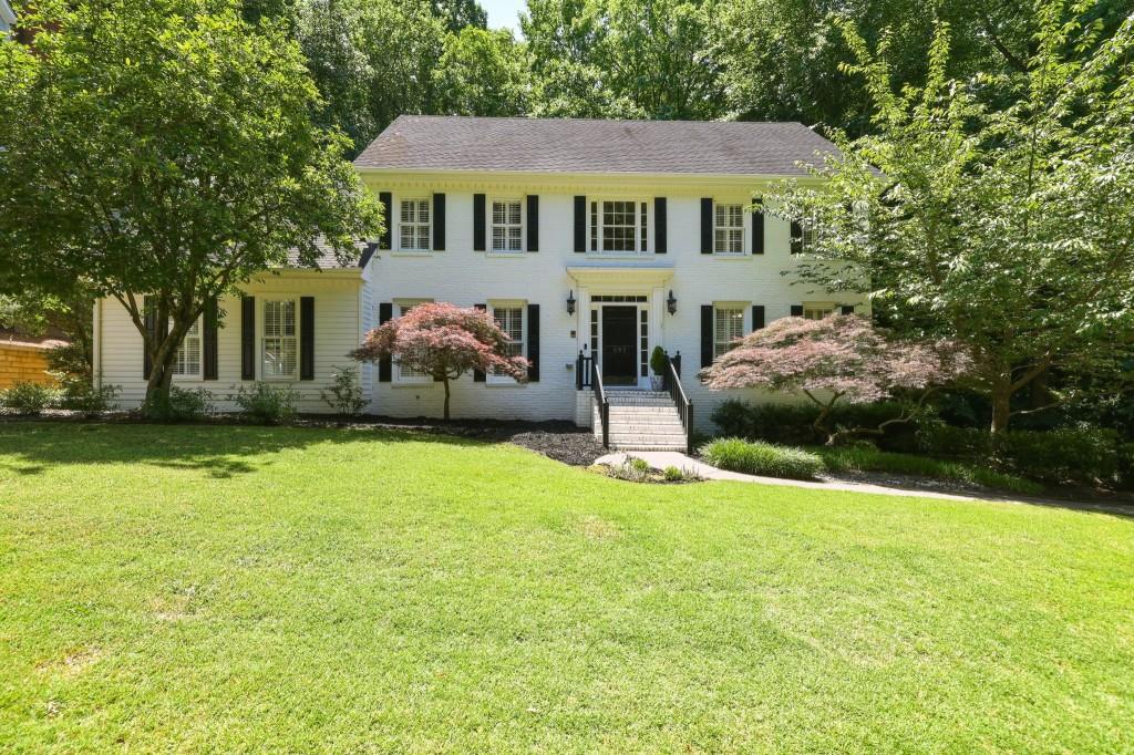 898 Byrnwyck Road NE