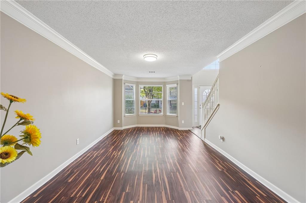 1943 Tulip Petal Road