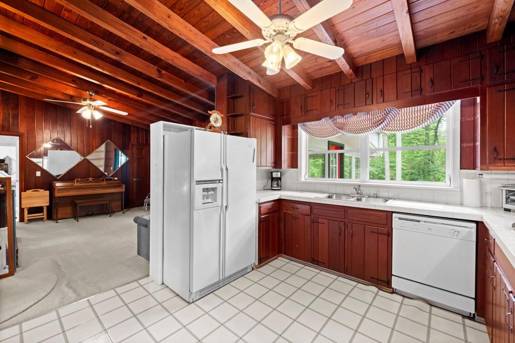 881 Rockbridge Road, Lilburn, Georgia image 8
