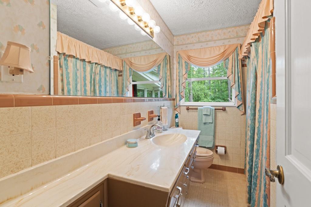881 Rockbridge Road, Lilburn, Georgia image 17