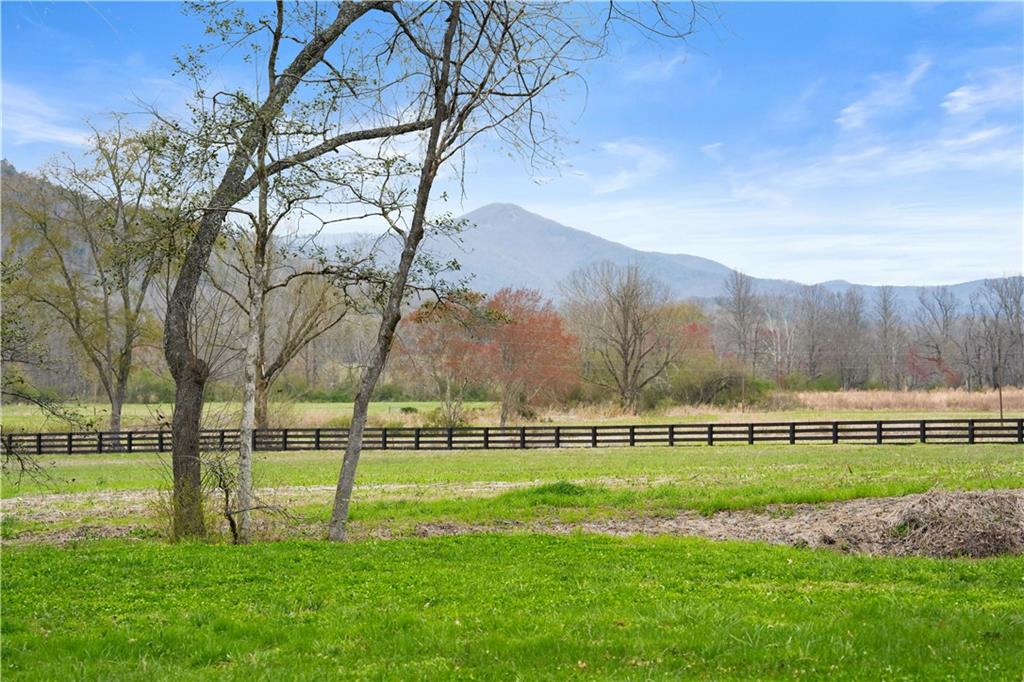 605 Lynch Mountain Rd