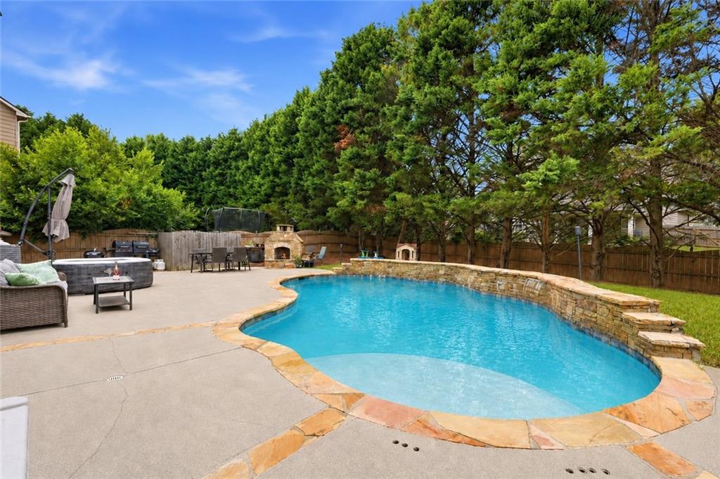 5165 Huntington Crest Lane