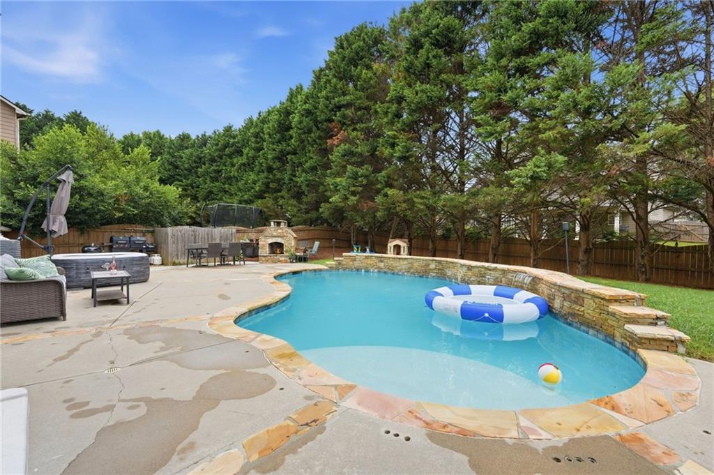 5165 Huntington Crest Lane